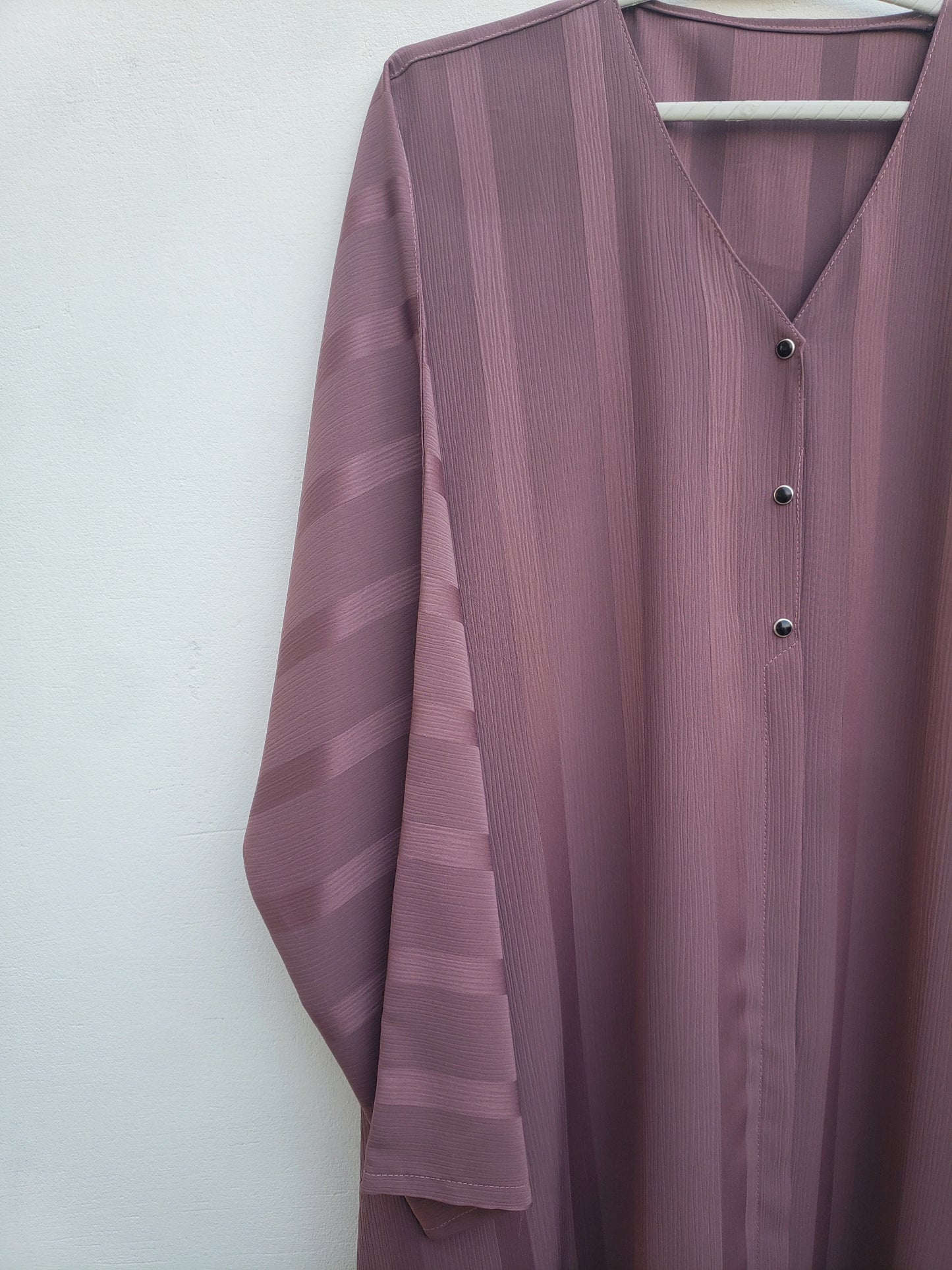 Tea pink Zoom striped abaya